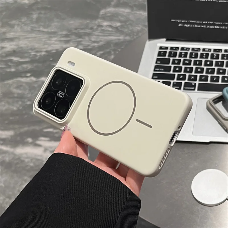 Matte PC MagSafe-Compatible Protective Cover