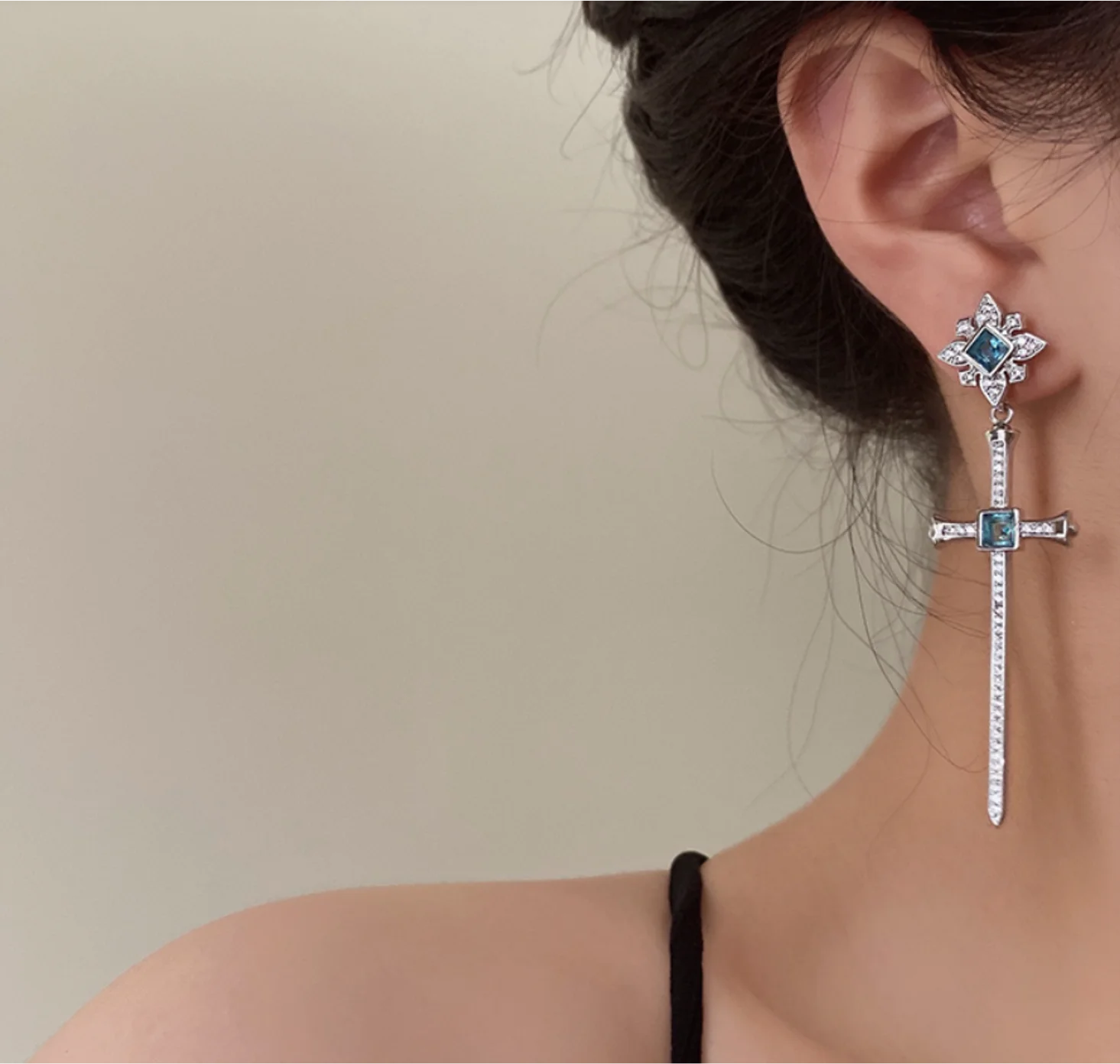 

S925 silver needle retro Cross Blue Crystal zircon simple design alloy Earrings for women fashion jewelry