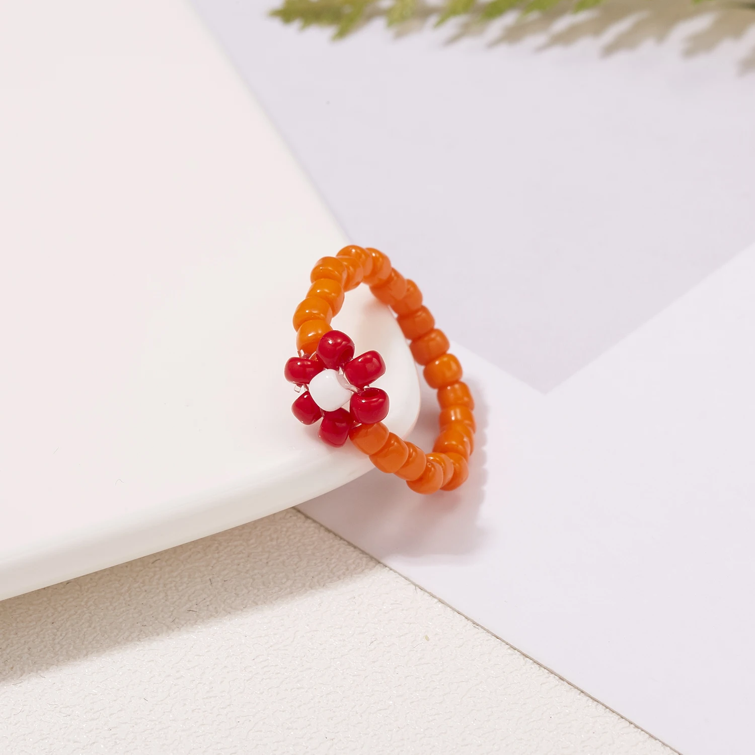 Niedliche Bunte Transparente Harz-Acryl-Blumenringe für Frauen Böhmischer Handgefertigter Elastischer Reisperlenring Ästhetischer Schmuck – Detail 18