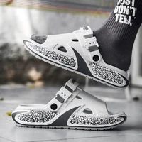 Nouvelles Sandales d'Été pour Hommes : Claquettes de Plage, Sabots d'Extérieur, Tongs Souples en EVA, Chaussures Décontractées de Jardin pour Hommes, Chaussons de Rue Masculins 5