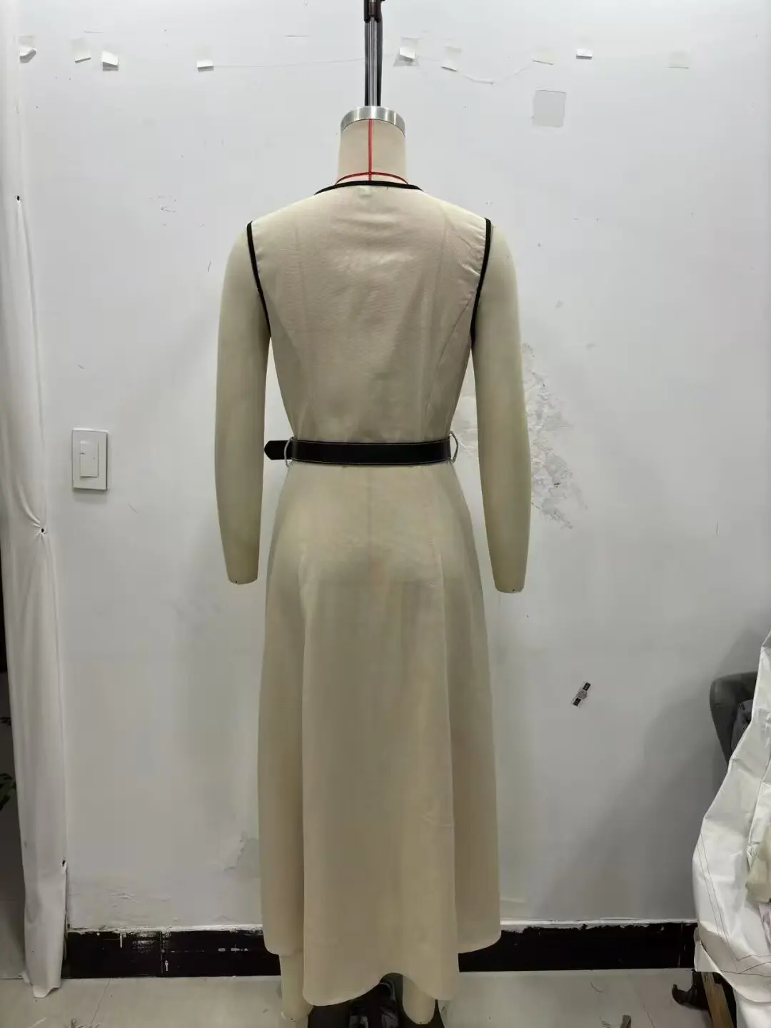 European and American style 2025 summer new style linen blended sleeveless dress with belt - view