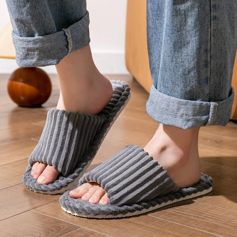 Men's open Toed Slippers Autumn and Winter Indoor Anti slip Breathable Bedroom Silent Couple's home Shoes for Srping and Autunm — view 3