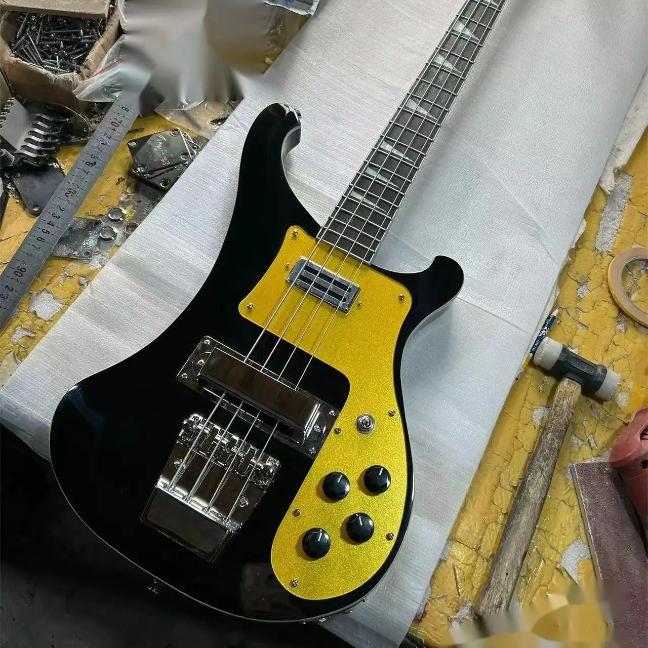 

Бас-гитара 4003 года, электрическая гитара Rickenbacker, корпус из липы, черный цвет, Золотая накидка, 4-струнная гитара, гитара, Bluetooth