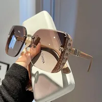 Lunettes de soleil carrées de marque tendance pour femmes, design de luxe, style vintage, pour la conduite, Gafas De Sol 1