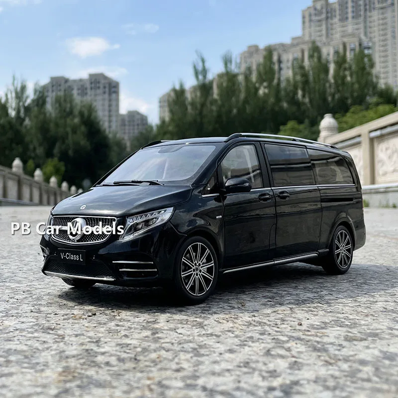

Original V260L V MPV business car 1:18 alloy car model collection gift Viano