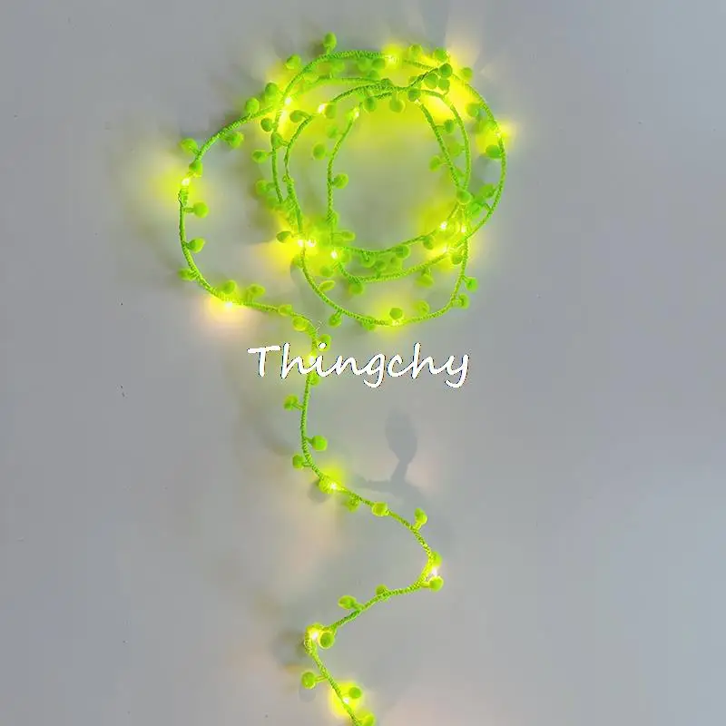 thumbnail image 1 of Guirnalda de luces LED con pompones de colores, cadena de luces con batería de microalambre de cobre para mesa, boda, fiesta, decoración del hogar, 1 of 5