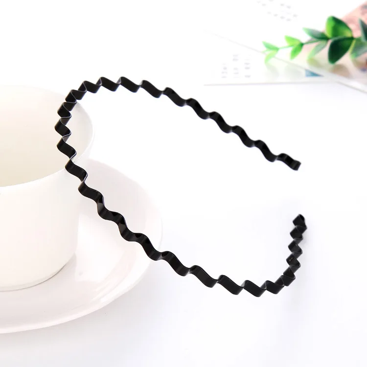 Korean Wavy Headband Image 5