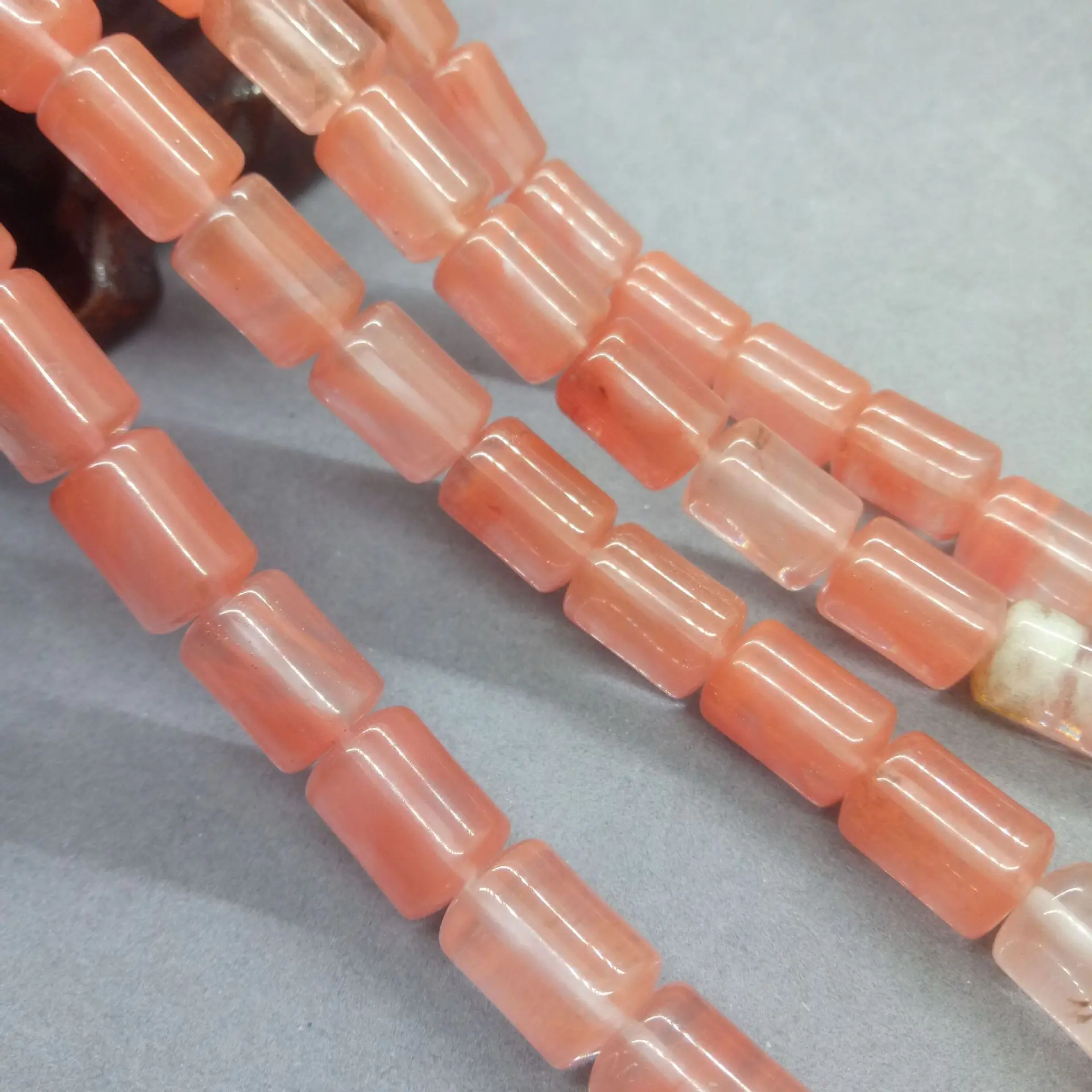 

Стеклянные бусины из вишневого кварца в форме ведра, разделенные натуральные незакрепленные камни для самостоятельной сборки