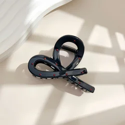 Elegant Hair Claw Clips with Chic Patterns and Stylish Design (A1)