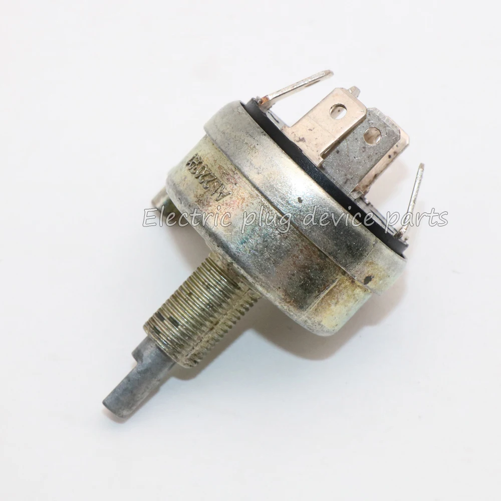 

Оригинальный фотопереключатель AL220391 RE154222 для трактора John Deere 3B-404 5-750 5-900 6E-1004 1854J 2904 5055E 5100M 6090 MC