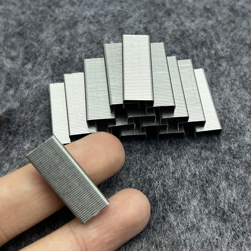 4000pcs 스테이플 금속 9mm 학교 사무실 액세서리 바인딩 용품 스테이플러 실버 네일 비즈니스 문서 바인딩 도구
