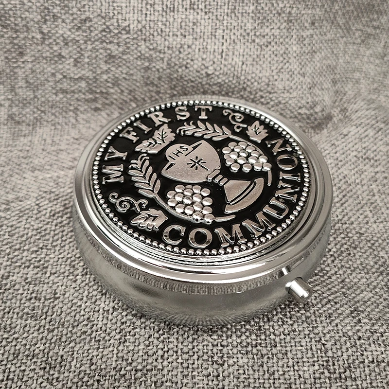 Alloy portable relief Holy Body Box Catholic Holy Grail Communion Item Storage Boxes Priest Mass Ceremonial Supplies