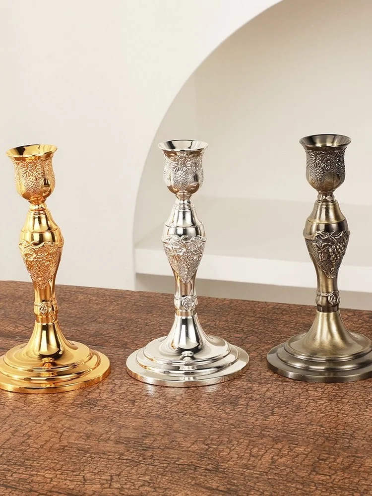Description Picture 2 of itemEuropean Vintage Wedding Candle Holder High-End Home Table Decoration Luxury Romantic Hotel Decor Gold Color