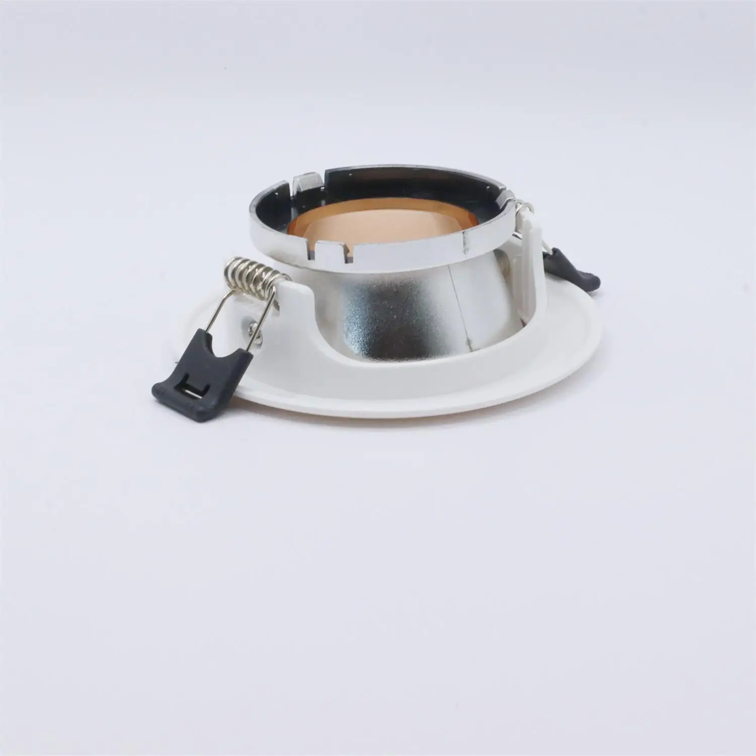 Рисунок 3 - Монтажная рама, галогенные утопленные