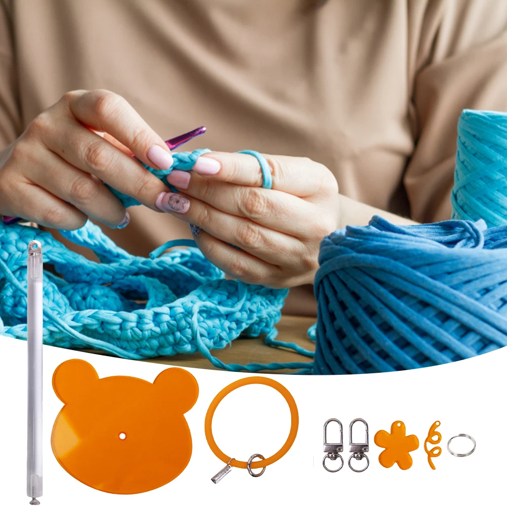 Portable Wrist Yarn Holder Rotatable Yarn Spinner for Crocheting (Orange Bear)