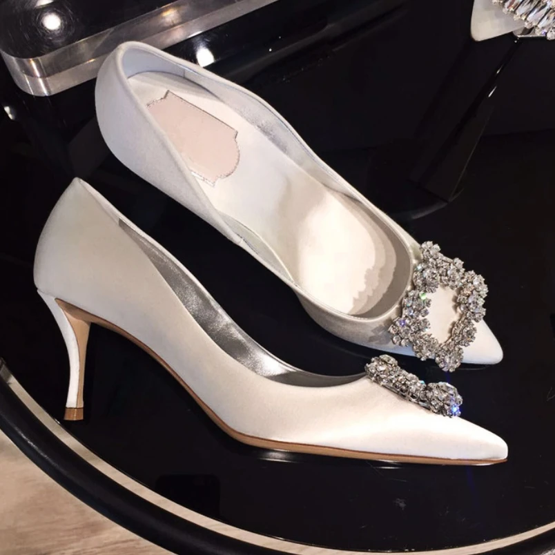 thumbnail image 2 of Zapatos de vestir de satén con punta en punta y tacón de aguja de lujo para mujer, elegantes zapatos de novia con cristales para boda, 2 of 6