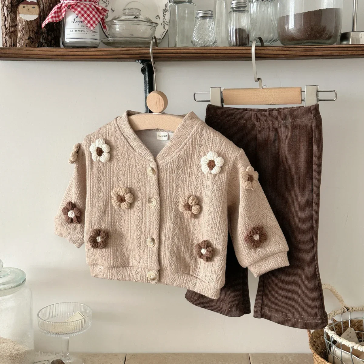 신상 패션 의류  봄 가을 3D 작은 꽃 가디건+바지  소녀 캐주얼 단색 세트