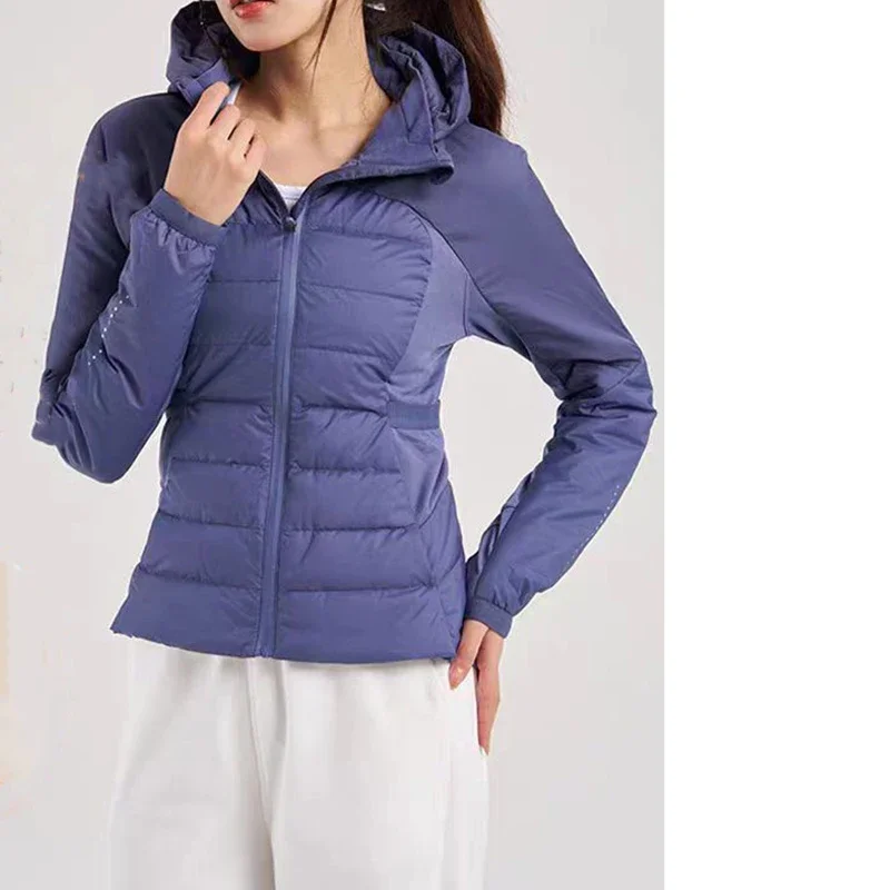 

Легкая зимняя куртка LuluLogo с капюшоном для спорта на открытом воздухе, фитнеса, йоги, бега, приталенная, ветрозащитная и теплая куртка