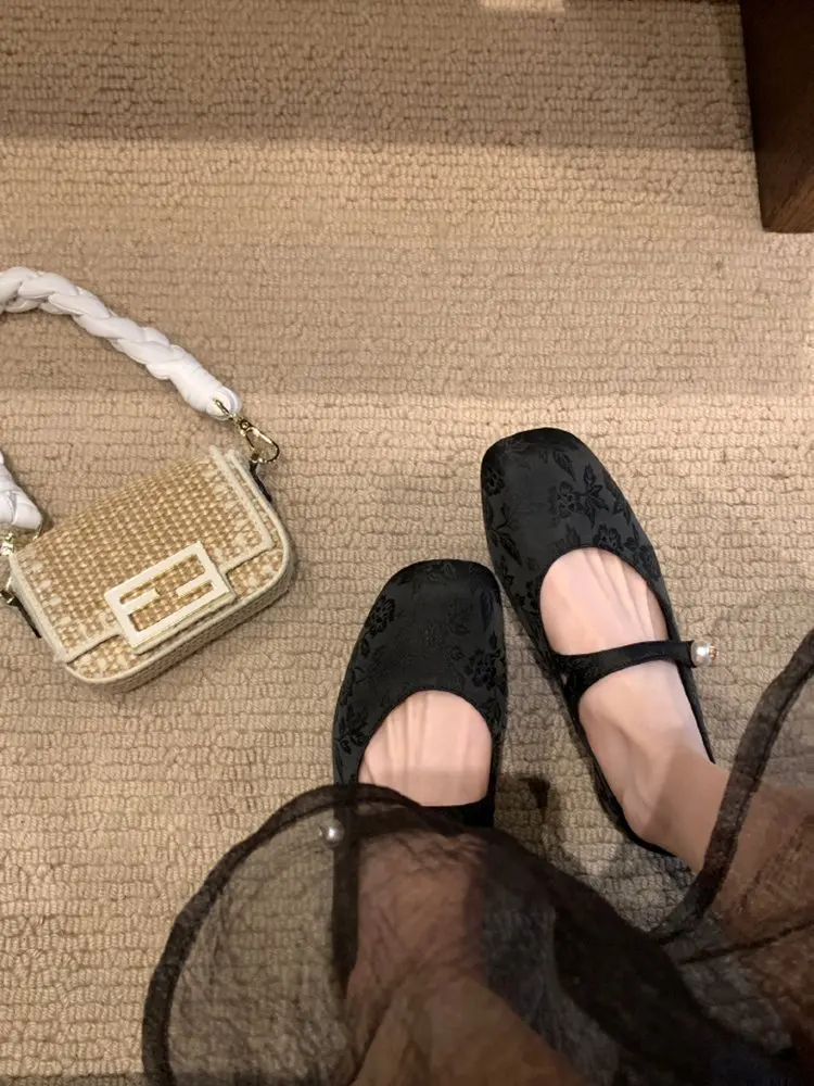 Spring and Autumn Designer Luxury Chinese Style New Chinese Pearl One Strap Square Head Jacquard Silk Printed Mary Jane Single