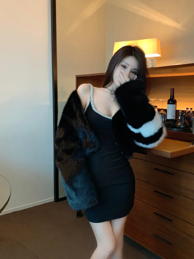 FANIECES Women Faux Fur Short Coat V Neck Casual Black Fur Outwear Cropped Tops Hairy Fluffy Party Elegant Luxury Feather Jacket