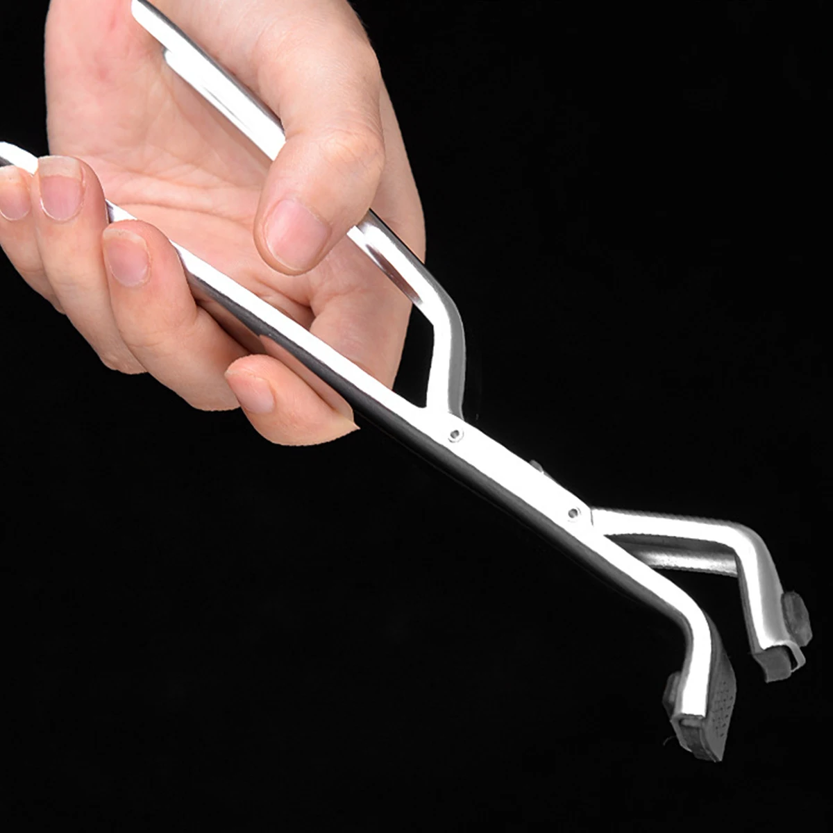 WORTHBUY Anti-hot Clip Lifter Stainless Steel Bowl Gripper Plate Dish Clamp Anti-slip Retriever Tongs Kitchen Gadget Bowl Holder