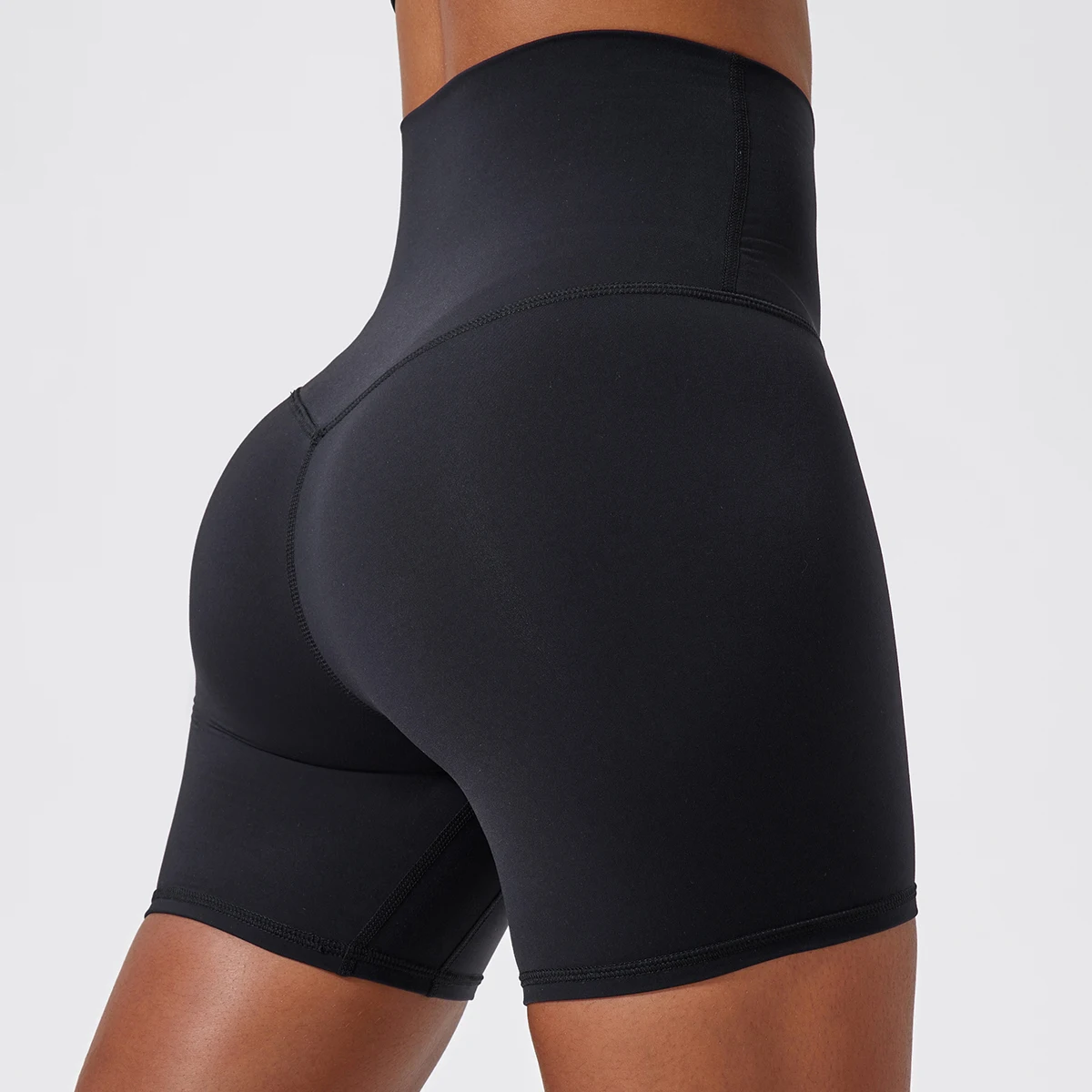 Black / L