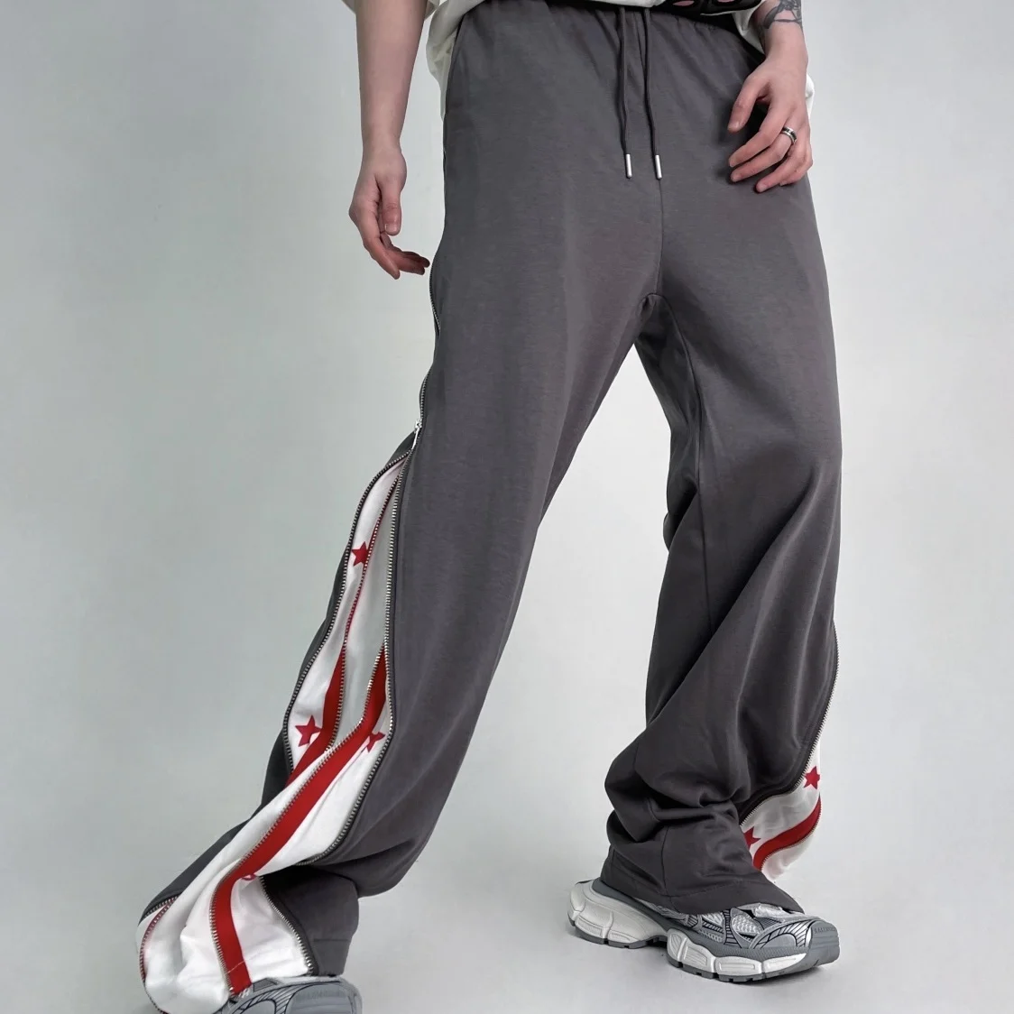 

2023 Spring Summer New American Hip Hop Star Design Feel Zipper Casual Pants Men's Loose Fashion Brand Wide Leg Pants