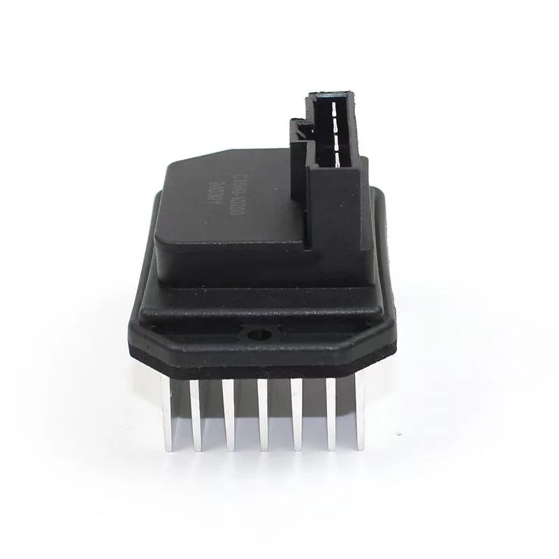 8100241XJZ08A Car HVAC Heater Blower Motor Resistor For Great Wall Haval H1 H2 H2S H6 M6 F5 F7 Voleex C30 C50