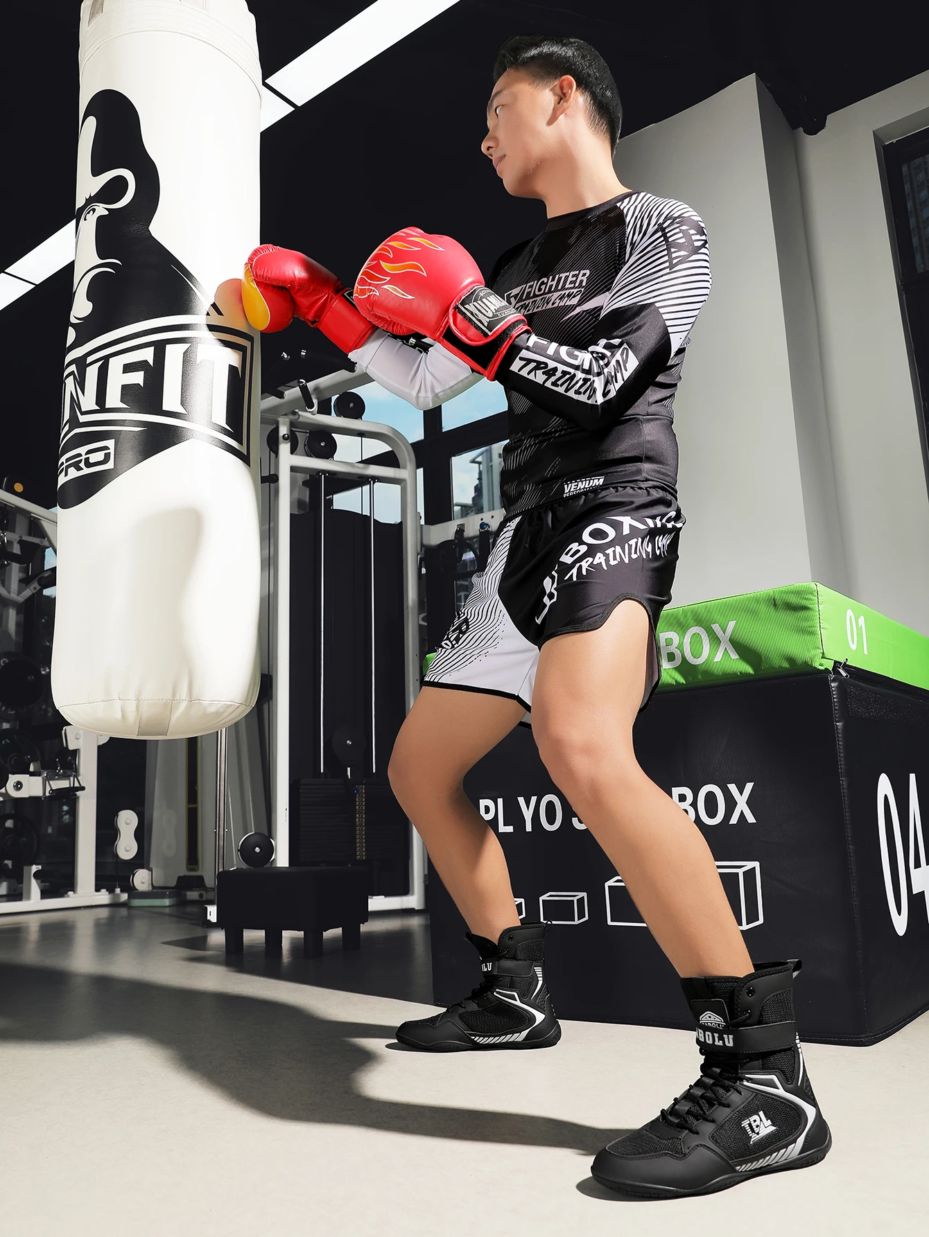 Professional Boxing Shoes Men Top Quality Fighting Wrestling Shoes Breathable Fighting Boxing Wrestling Squats Sneakers 2026