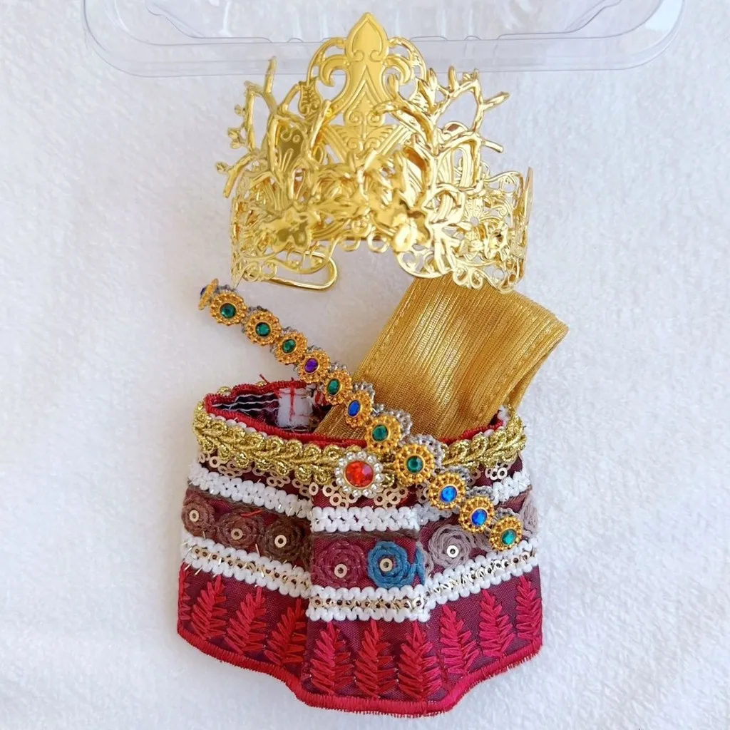 Red Thai Clothes