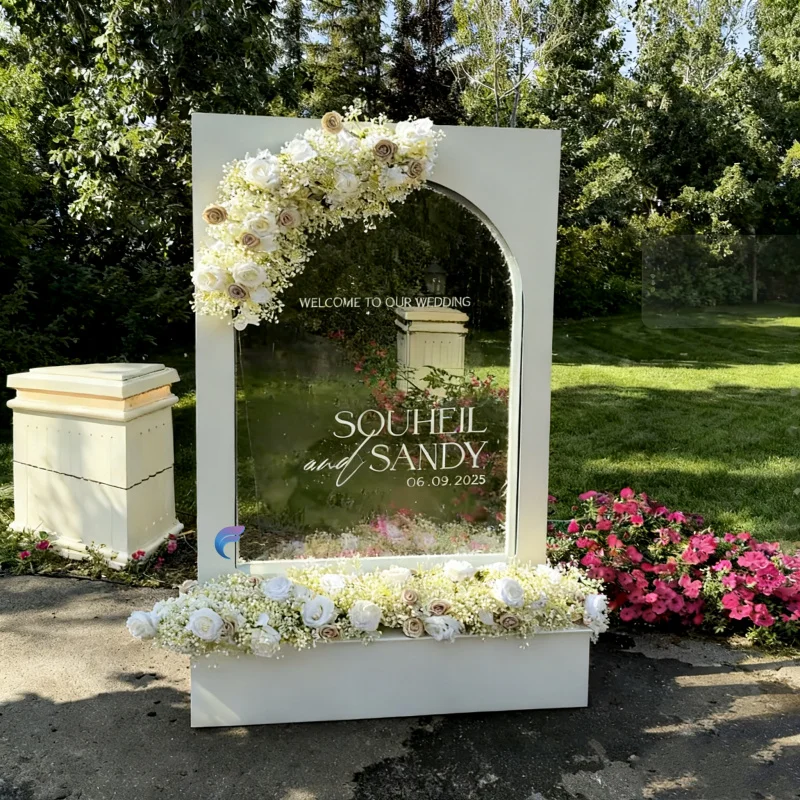 맞춤형 스테인리스 스틸 웨딩 사인 글라스 폭포 벽 아치 장식 LED 무선 제어 분수