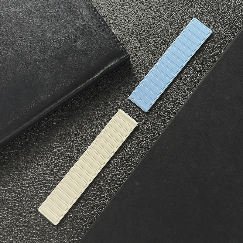 Magnetic Silicone Sports Watch Strap - Universal Fit and Stylish Design