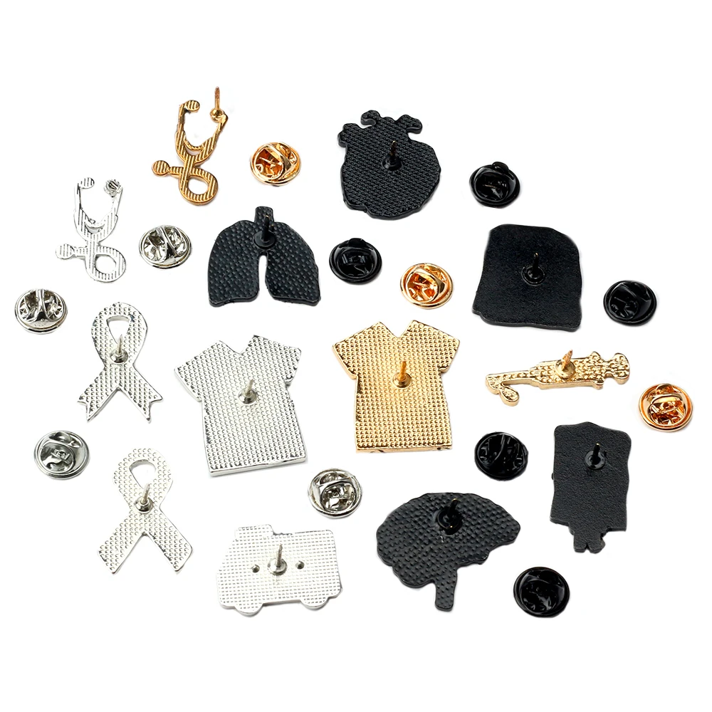 Medical Brooch for Doctor Nurse Stethoscope T-shirts Enamel Pins Heart Brain Lung Blood Bag Injector Badge Ambulance Pin Jewelry