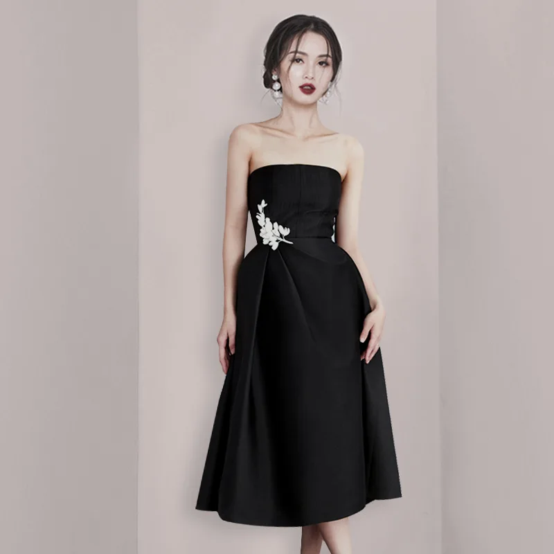 

2023 Summer Women's Little Black Dress Cinched Waist To Show Thin Temperament Bandeau Slip