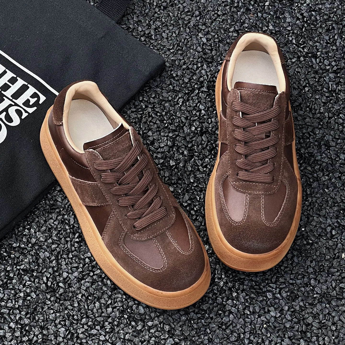 Жіночі масивні кросівки з натуральної коров’ячої шкіри 4,5 см. Повсякденні осінні туфлі на платформі. Модні туфлі на товстому низу.