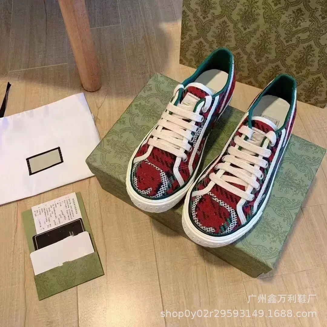 New Retro Low Cut Canvas Shoes Fashionable Couple Style Casual Color Blocking Versatile Lace Up Comfortable Casual Shoes 3