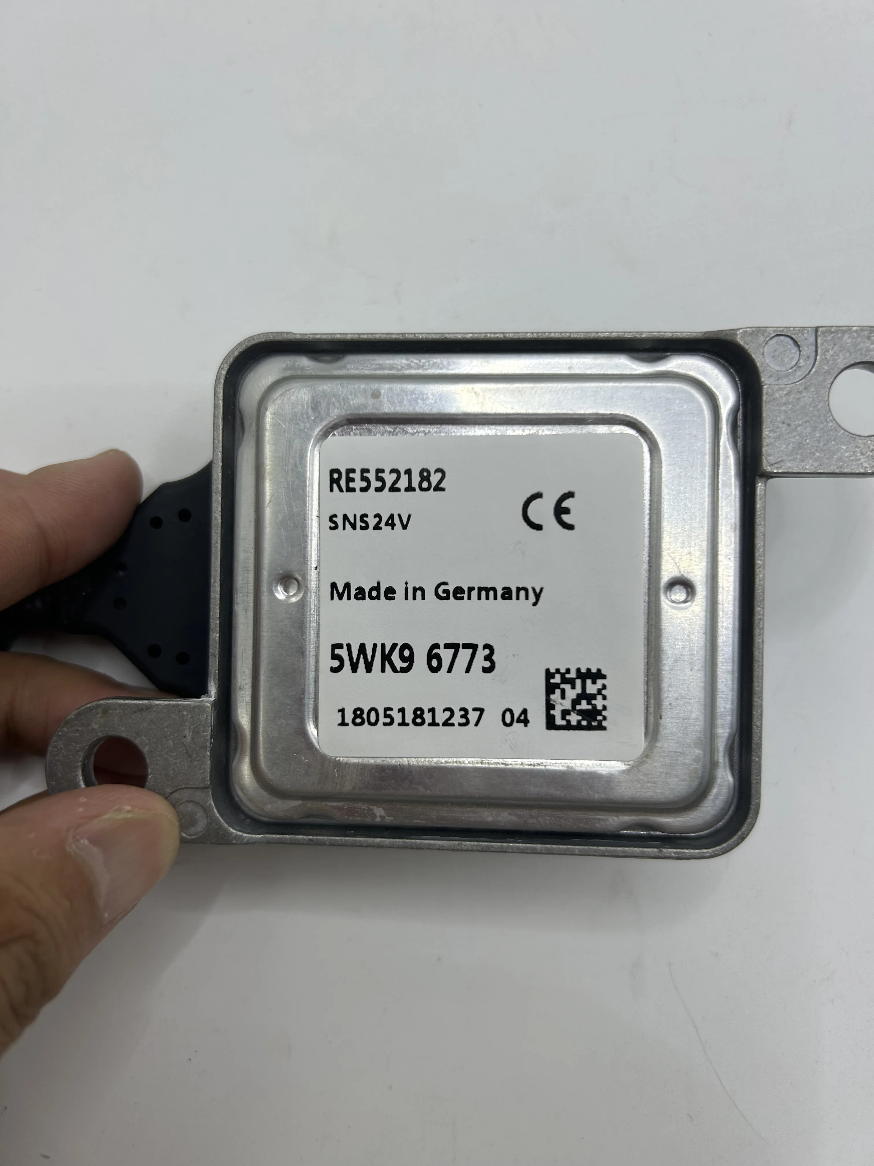 RE552182 5WK96773    RE 552182 5WK9 6773