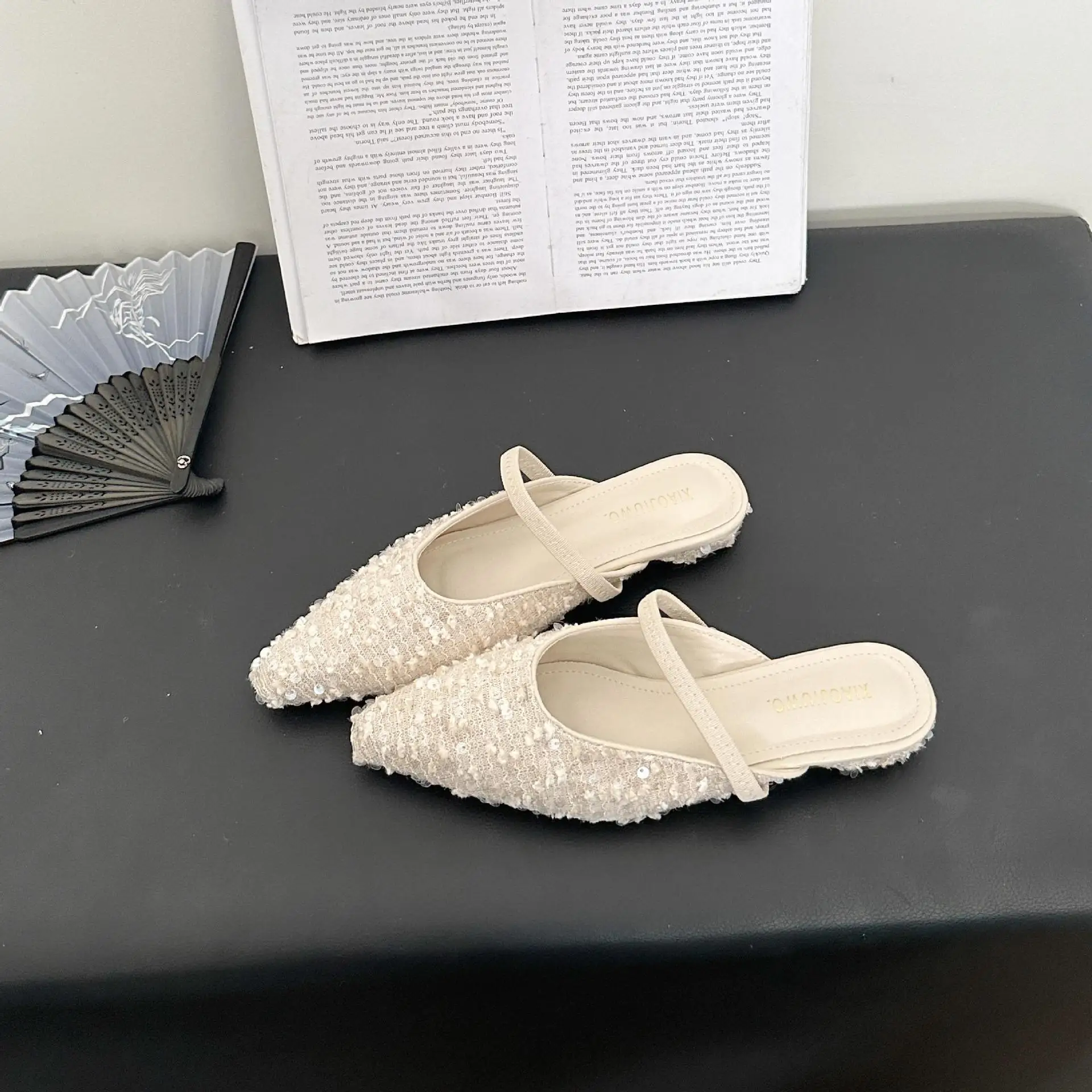 

Мюли женские с острым носком, летние тапочки, сланцы, низкий каблук, римская резиновая обувь, блестящая ткань, 2024