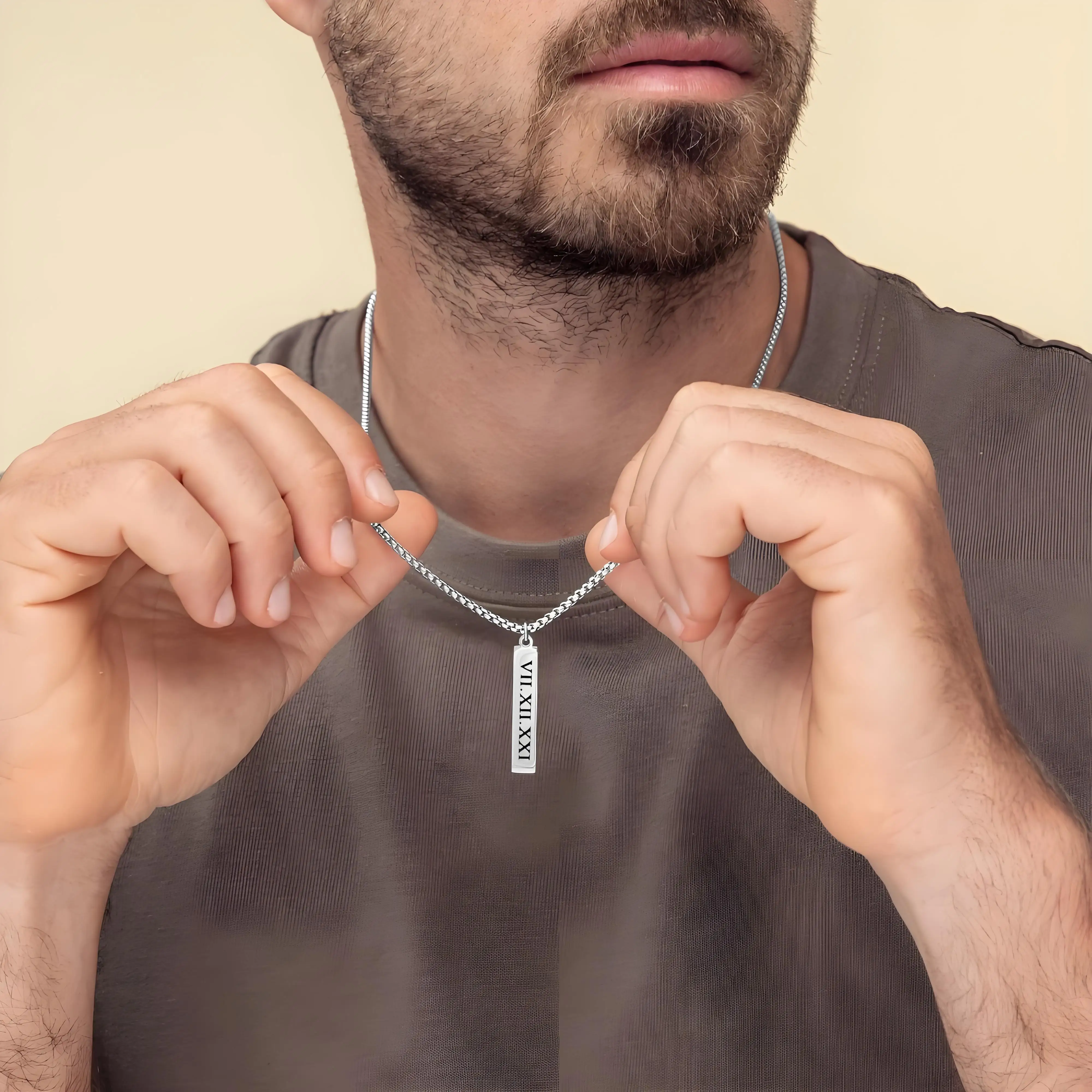 Hot - selling Titanium Steel Men's Necklace with Custom Engraved Name, Perfect Father's Day Present in Europe and America