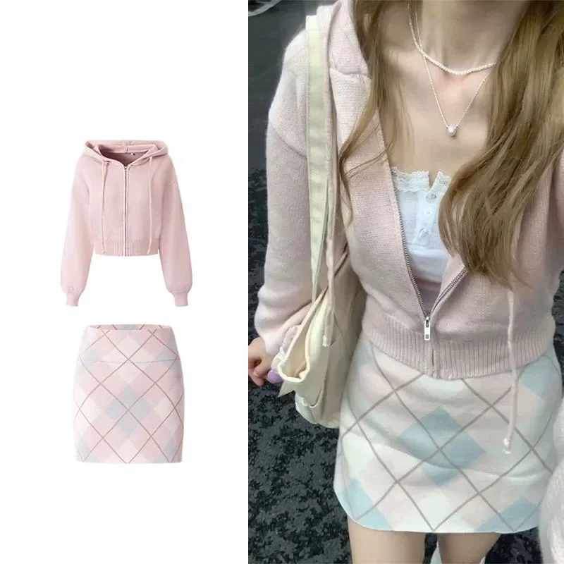 

Two-piece Set for Women, New Japanese Sweet and Cute Niche Short Knitted Jacket + Rhombus Hip Skirt Set