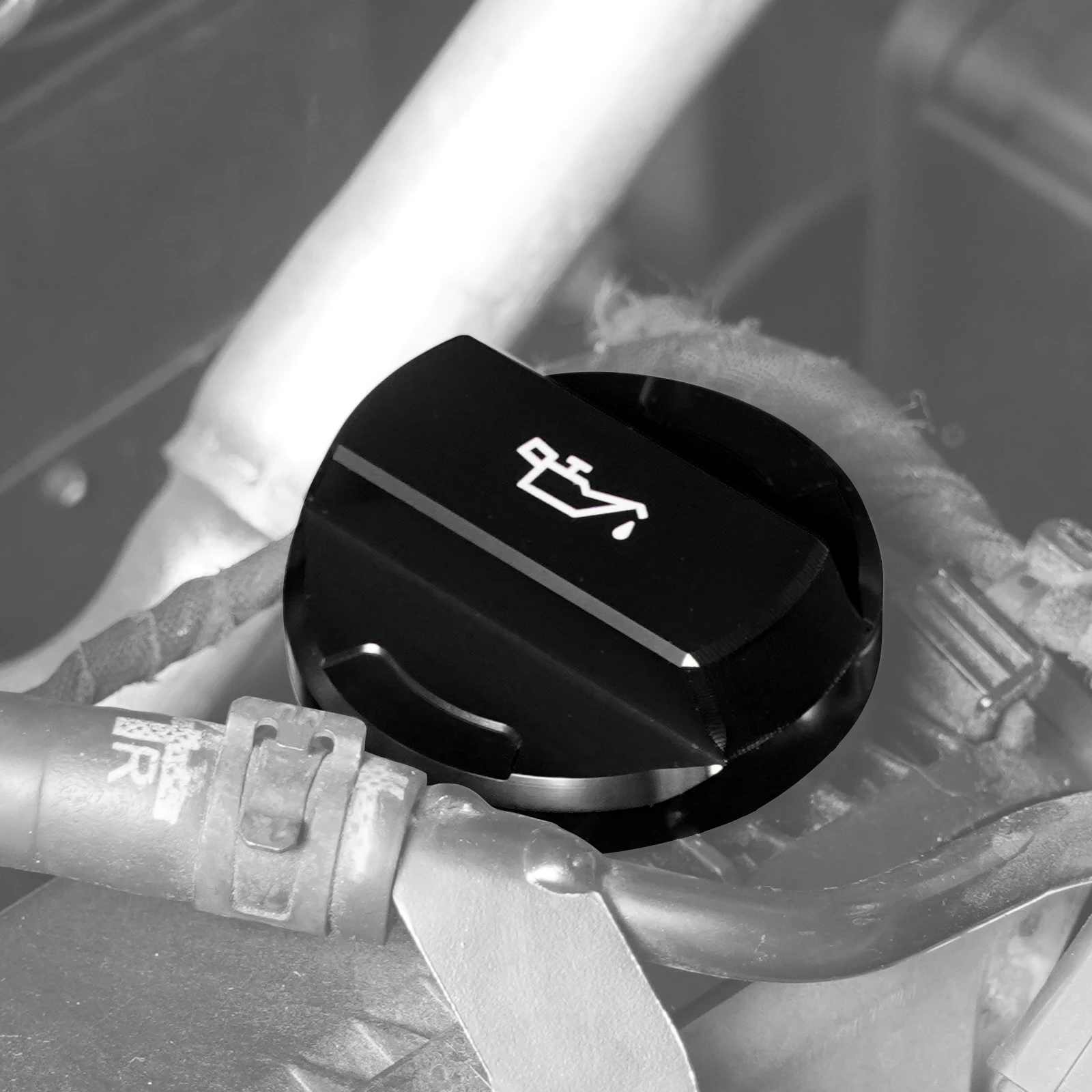 BEVINSEE Motoröl-Einfülldeckel EA888 Gen3 1.8L/2.0L für VW Golf 7 GTI/R, Passat B8, Tiguan MK2, Audi A3 A4 A5 A6 TT – Detail 2