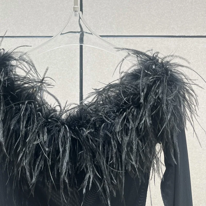 Рисунок 4 - Женский подиумный комбинезон с