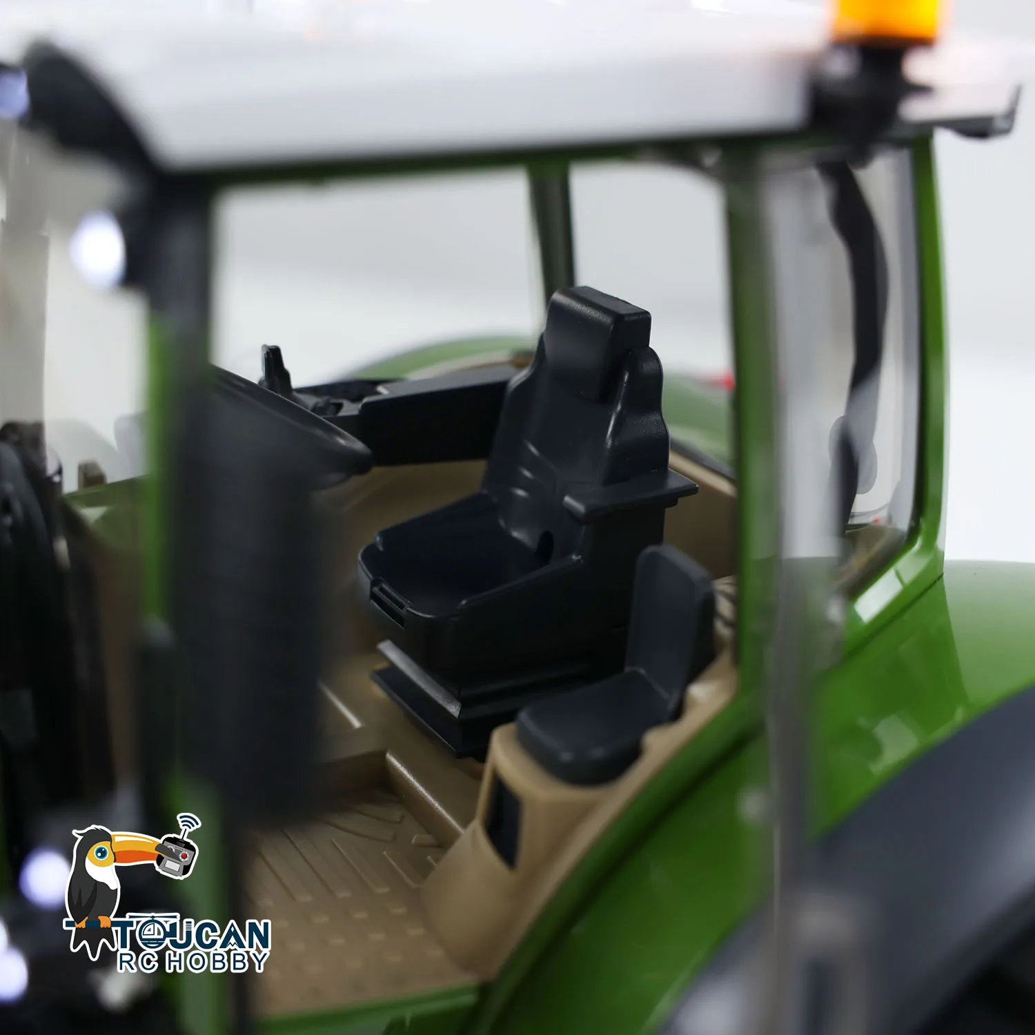 RTR LESU 1050 RC 1/16 Tractor 4X4 Assembled Painted Metal Chassis Model with Light Sound Differential Lock Cabin ServoToy 5