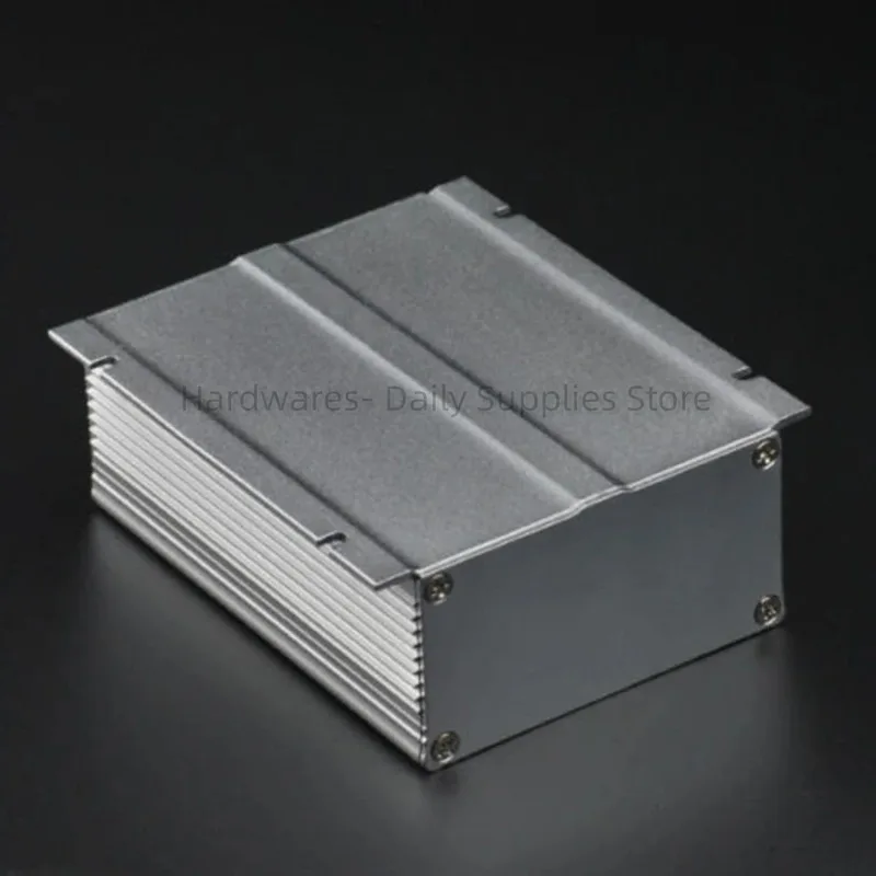 involucro de aluminio extrudido prata 03