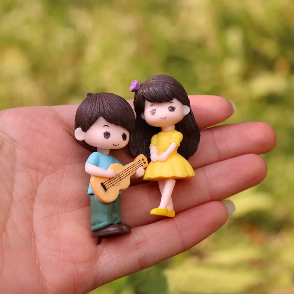 Miniature Ornament Miniature Couple Ornament Miniature Figurines Resin Crafts Accessories Resin Ornaments Resin Crafts Ornament Crafts 2pcs/set Boy Girl Guitar Lovers Couple Figurines Craft Resin Wedding Dolls Accessories Home Decor