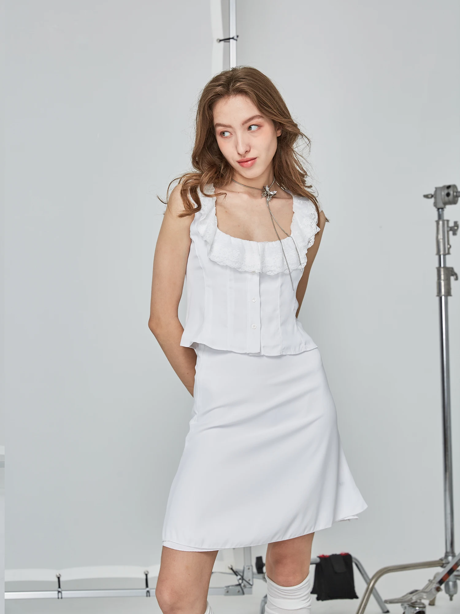 Рисунок 2 - Женский костюм с платьем