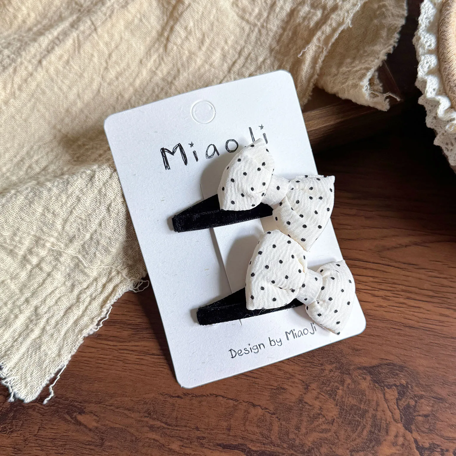 2pcs Little Girl Black and White Polka Dots Love Hairpin Bow Hair Band Baby Side Bangs Clip Broken