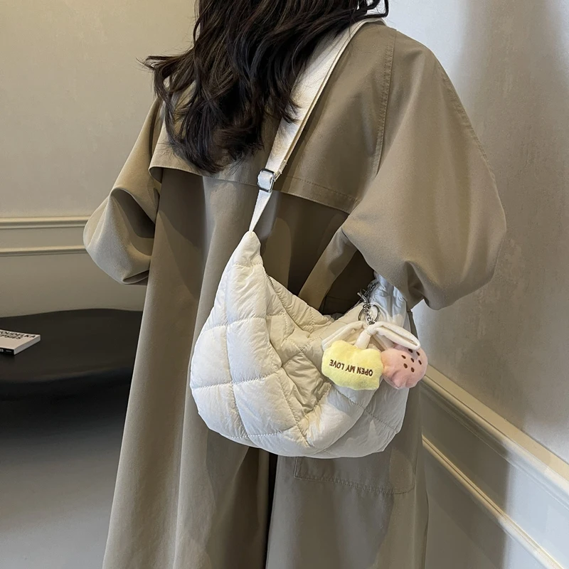 Quilted Padded Crossbody Bag for Women Pleated Bubbles Cloud Shoulder Bags Adjustable Strap Ruched Handbags Purse Chic Hobo Bag