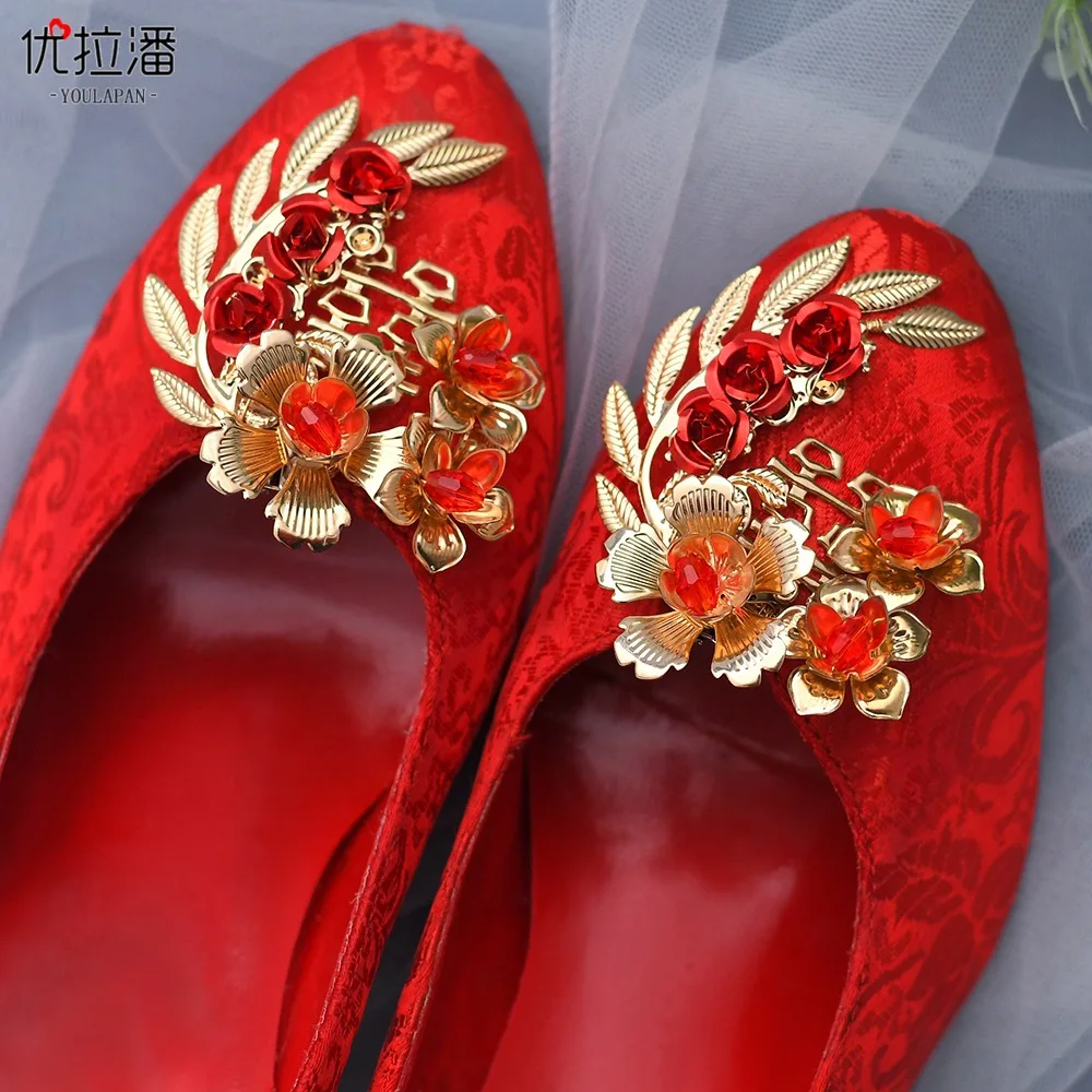 Traditional Chinese Wedding Slippers, Women's Fashion, Footwear, Flipflops  and Slides on Carousell