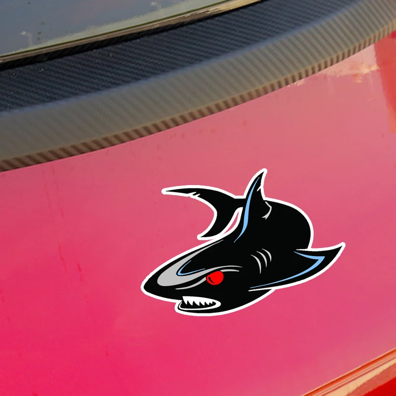 Рисунок 3 - Наклейка на автомобиль «Акула»